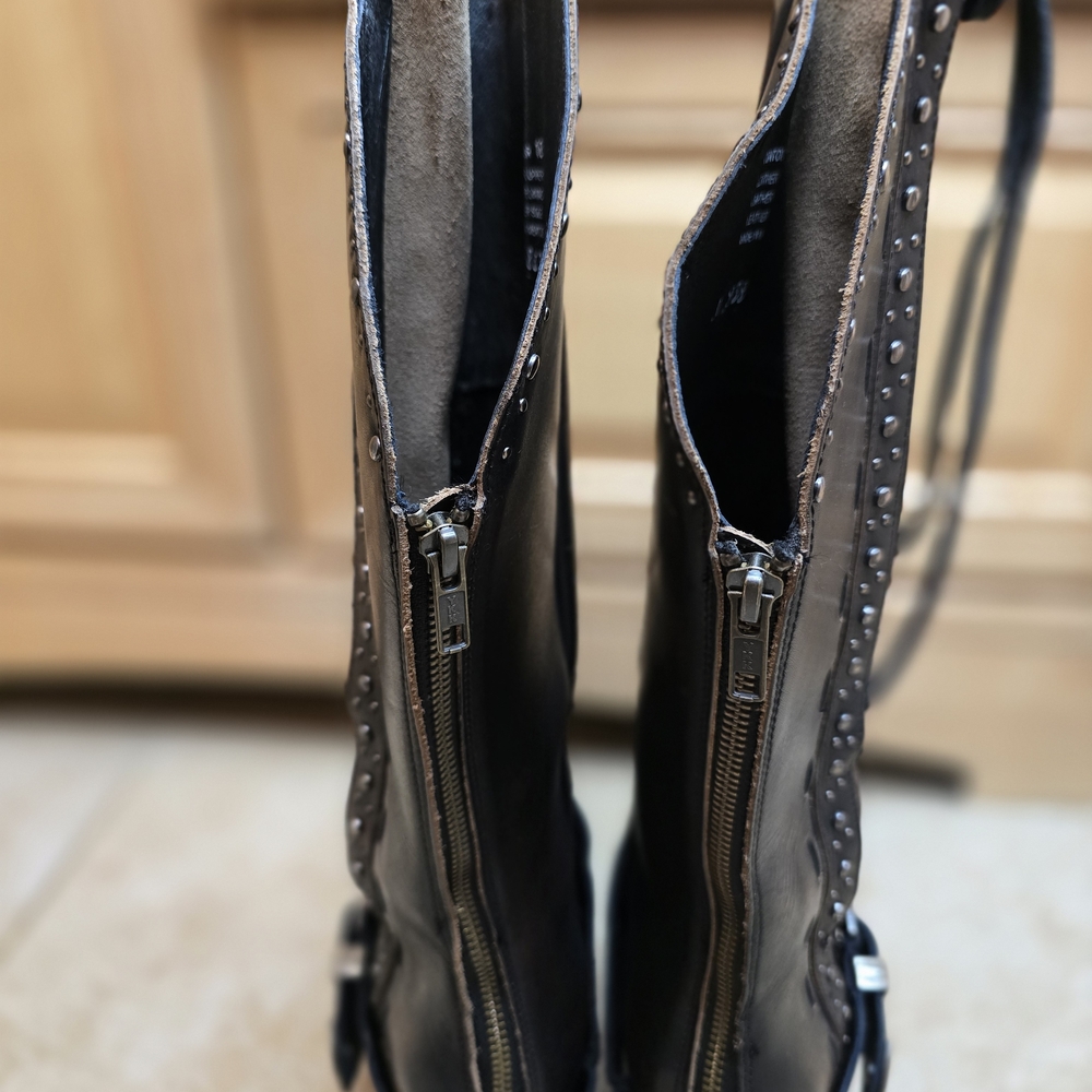 Freebird distressed black Contour boots. Side lacing with buckle accent - Picture 7 of 9